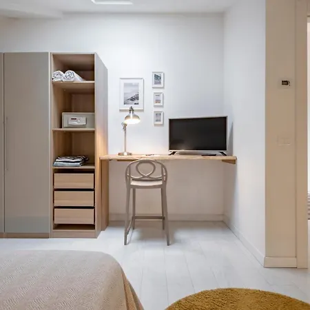 Sea View - 1 Bedroom Appartement *