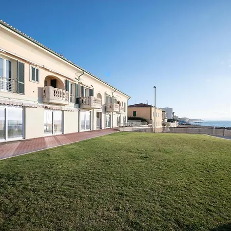 Sea View - 1 Bedroom Appartement *